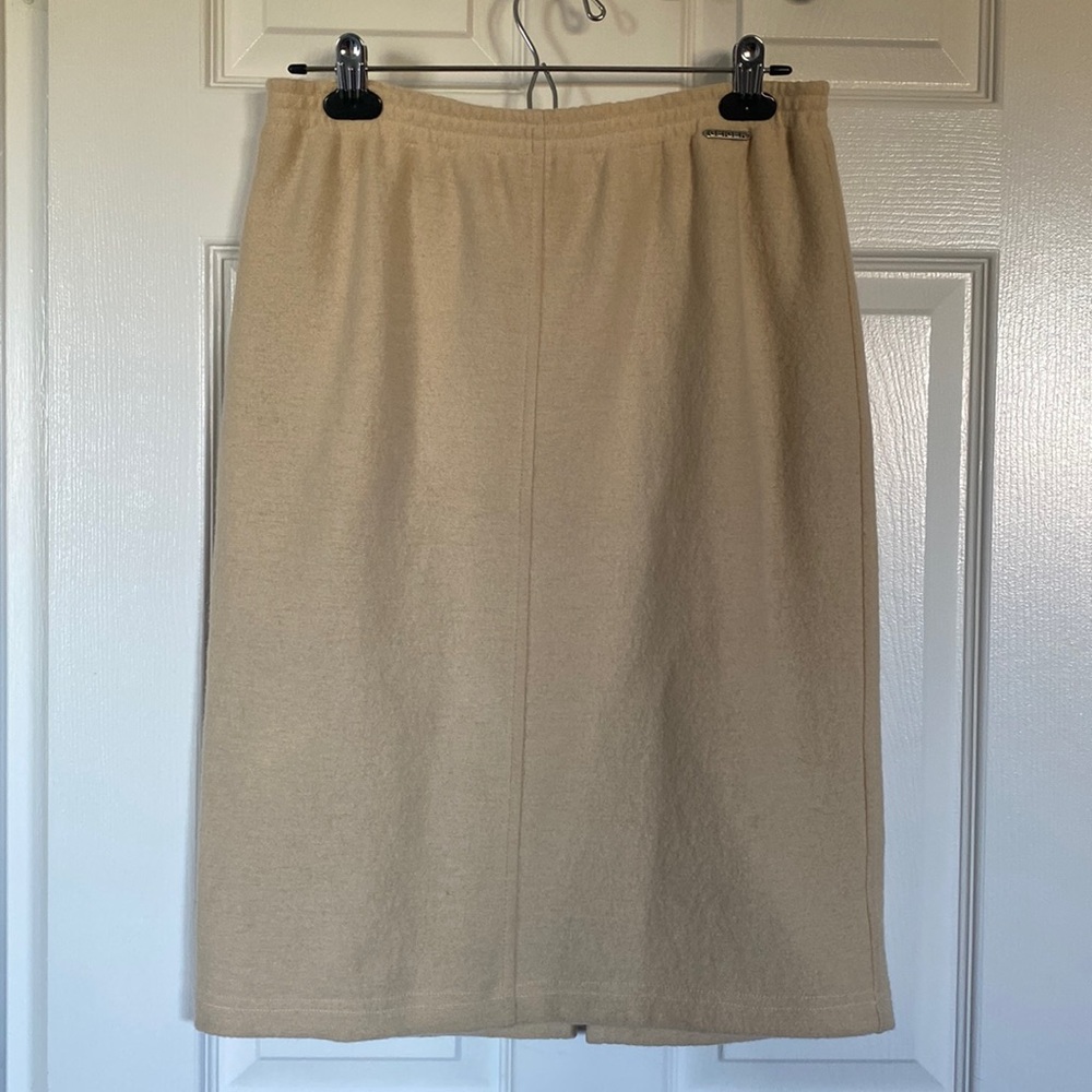 Cream wool skirt